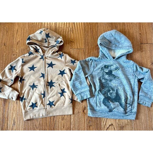 Bundle H&M and Sonoma Star and dinosaur print hoodie sweaters 6 - Picture 7 of 7